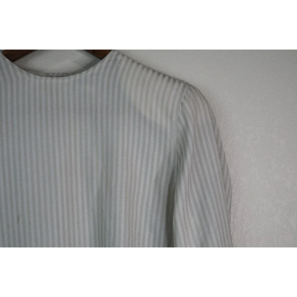 Vintage Giorgio Armani Blouse Women 38 Silk Blend Shoulder Pads Classic - Picture 3 of 12